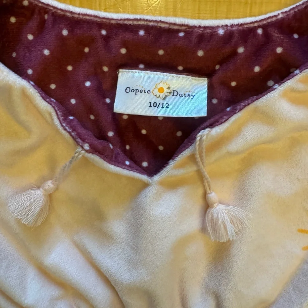 Oopsie Daisy 10/12 swim coverup